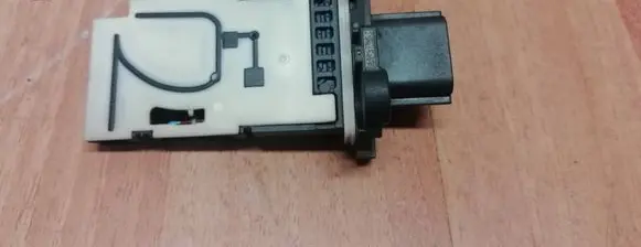 Renault Espace V (RFC) Mass air flow meter 93450753 226807131R 5WK98504