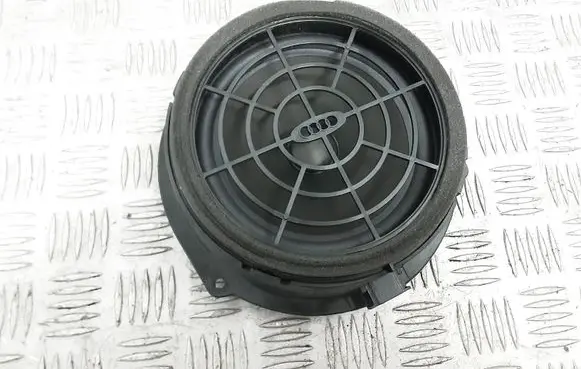 Audi Q3 8U Rear door speaker 8R0035411