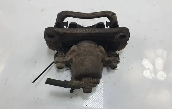 Toyota Land Cruiser (J200) Rear brake caliper