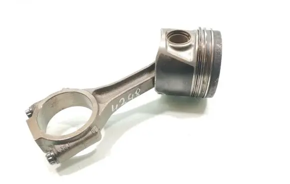 Volkswagen Eos Piston with connecting rod 