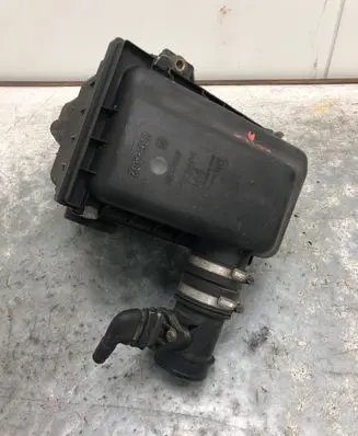 Opel Agila A Air filter box 09204631