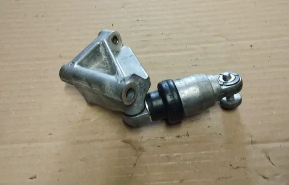 Honda CR-V Alternator belt tensioner F843514