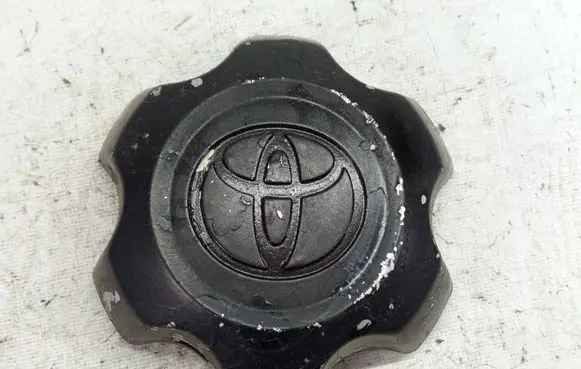Toyota Hilux (AN10, AN20, AN30) Original wheel cap 426030K140