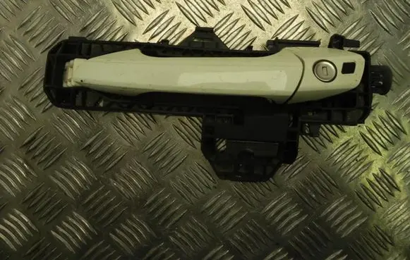 Mercedes-Benz C AMG W204 Loading door exterior handle A2047600534 T1808