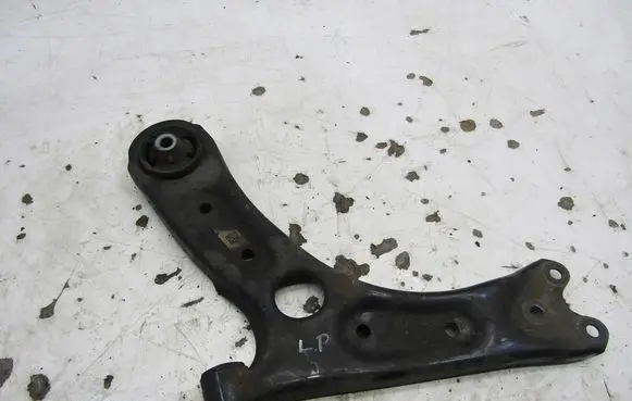 KIA Ceed Front control arm OEM