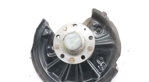 Volkswagen Golf VII Rear wheel hub