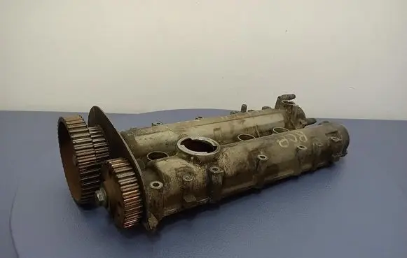 Volkswagen New Beetle Rocker cam cover 036103475AQ