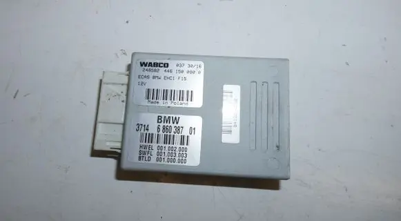 BMW X5 F15 Air suspension control unit module (rear) 6860387