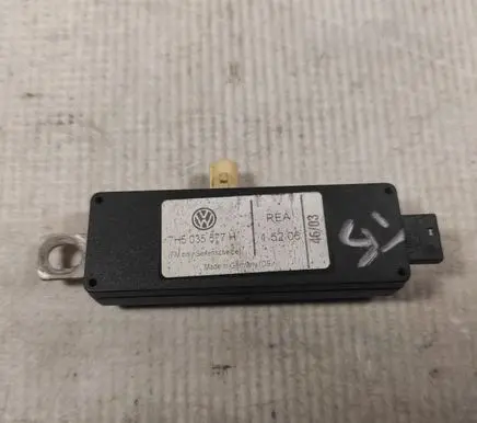 Volkswagen Transporter - Caravelle T5 Aerial antenna amplifier 7H5035577H