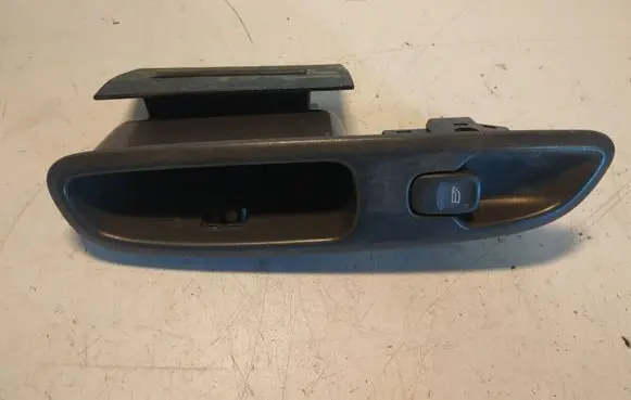 Volvo V70 Electric window control switch 9193301