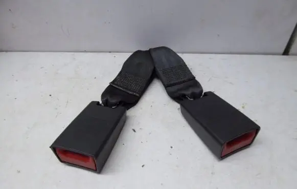 Dodge Caliber Rear seatbelt
