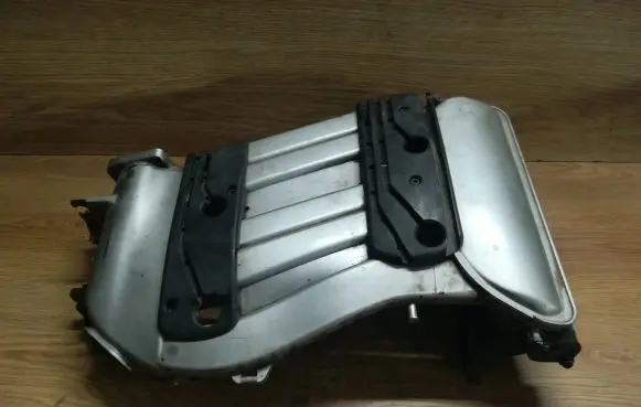 Volkswagen PASSAT B5 Intake manifold 071133203D