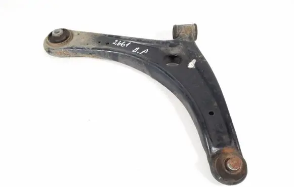 Mitsubishi Outlander Front lower control arm/wishbone 4013A500