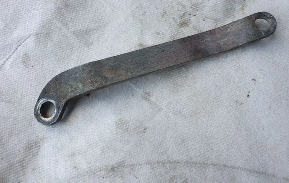 Volkswagen Golf III Front differential bracket 02C409907 SYNCRO