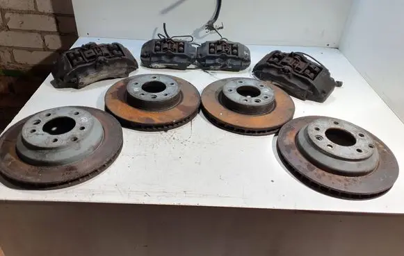 Porsche Cayenne (9PA) Brake discs and calipers set 207673043 17ZR