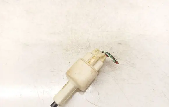 Toyota Avensis T250 Brake pedal sensor switch 
