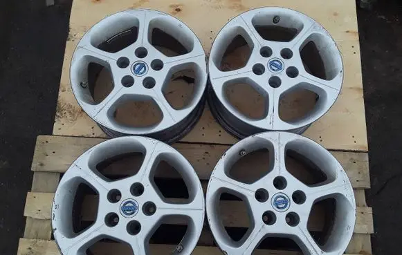 Nissan Leaf I (ZE0) R16 alloy rim ET40