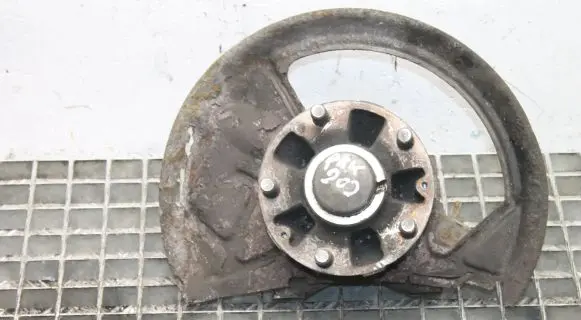 Porsche 928 Front wheel hub