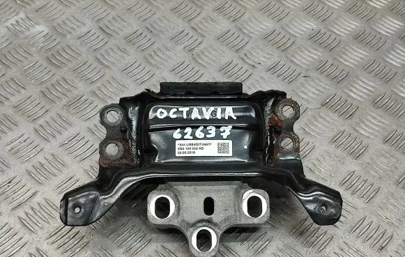 Skoda Octavia Mk3 (5E) Engine mount bracket 5Q0199555AD