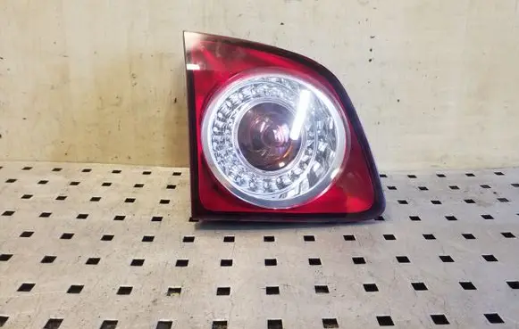 Volkswagen Golf Plus Tailgate rear/tail lights 5M0945093S