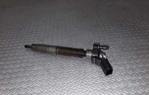 Volkswagen Phaeton Fuel injector 059130277AB