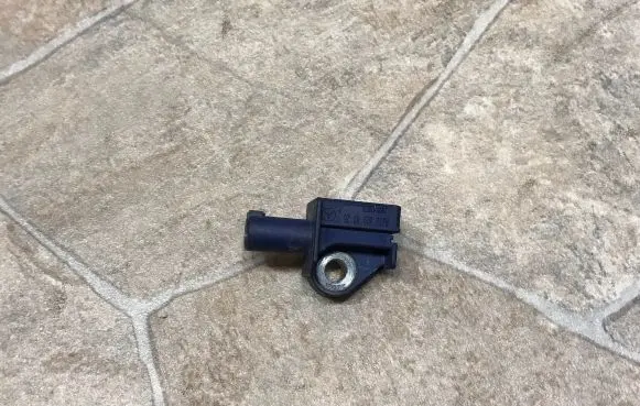 Mercedes-Benz C W204 Airbag deployment crash/impact sensor A2128204926