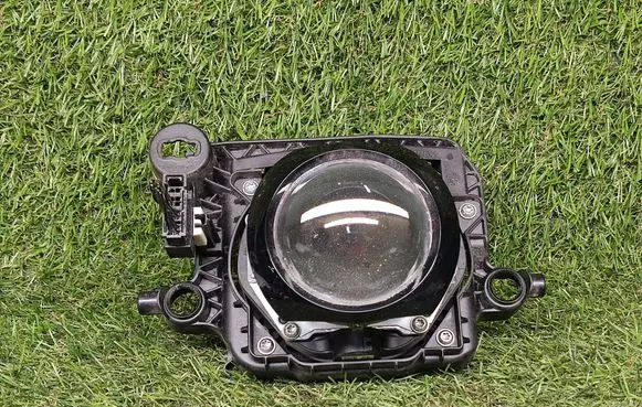 Volkswagen Touareg II Headlight part 17455802 04A167238