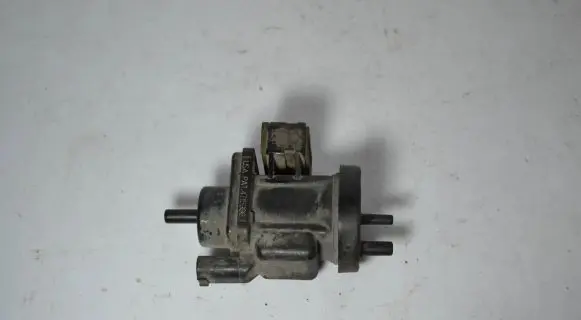 Mercedes-Benz C W203 Valve vacuum 0005450427 A0005450427