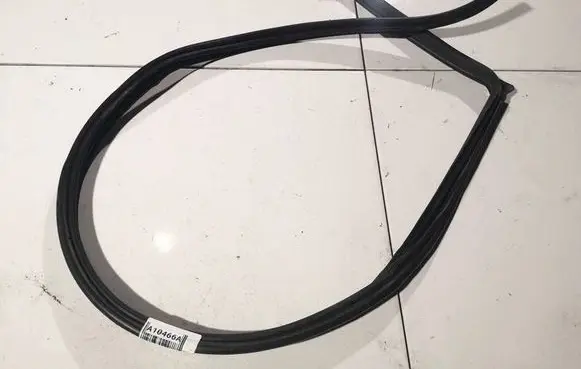 Mitsubishi Galant Rubber seal front coupe door 