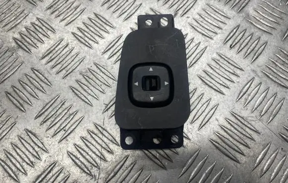 Mazda MPV Wing mirror switch LD4766600 03200321