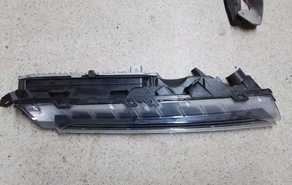 Porsche Cayenne (9Y0 9Y3) LED Daytime headlight 89250921