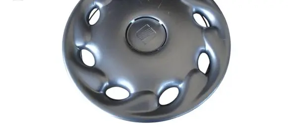 Seat Ibiza II (6k) R13 wheel hub/cap/trim 6K0601147D