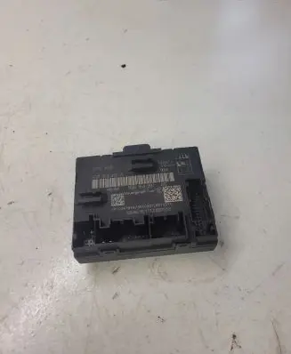 Audi A3 S3 8V Door control unit/module 5Q0959392A