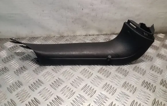 Volkswagen Tiguan Tailgate/trunk side cover trim 5N0867703B