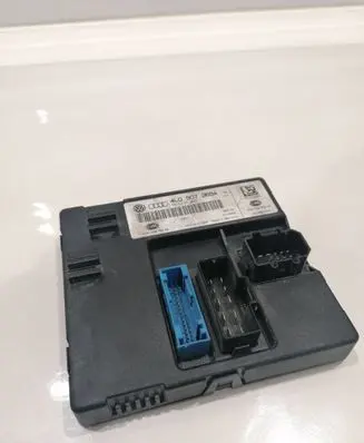 Audi Q7 4L Comfort/convenience module 4L0907289A 5DK00876282