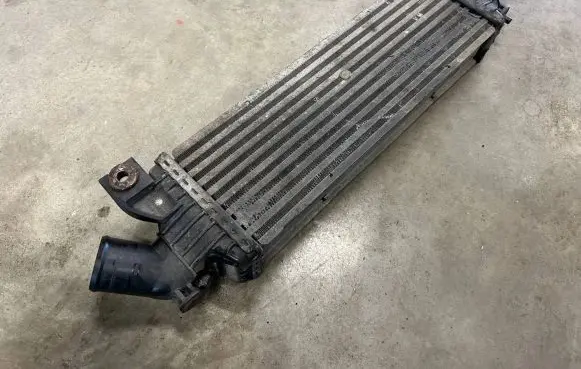 Nissan Primera Intercooler radiator 14461AW300 B9237