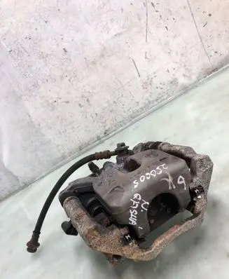 Nissan Qashqai J12 Rear brake caliper