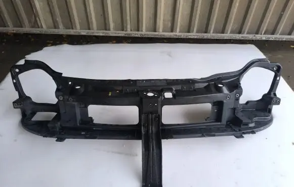 Opel Vivaro Radiator support slam panel 8200411923 93854278