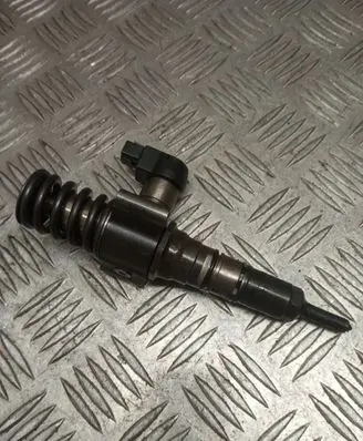 Fuel injector