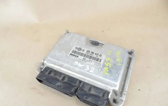 Volkswagen PASSAT B5.5 Engine control unit/module 038906019GS 28SA5627 0281010940
