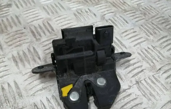 Fiat Tipo Tailgate lock latch 52065353