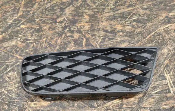 Honda Civic Front bumper lower grill 71106SNA