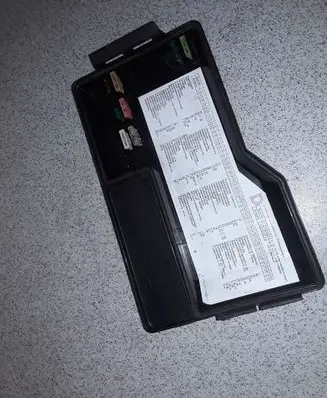BMW 3 E36 Fuse box cover 61131387613 1387613