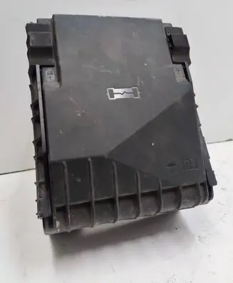 Volkswagen PASSAT B6 Fuse module