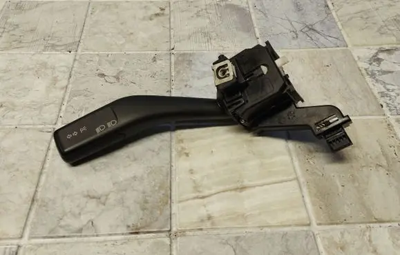 Volkswagen Golf V Indicator stalk 1K0953513