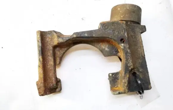 Citroen Xsara Picasso Engine mounting bracket 9638136580