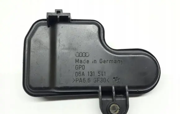 Audi TT Mk1 Vacuum air tank 06A131541