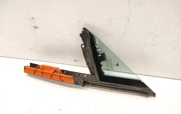 Tesla Model X Front door vent window glass four-door 43R001074