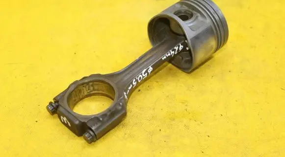 Volkswagen Transporter - Caravelle T4 Piston with connecting rod
