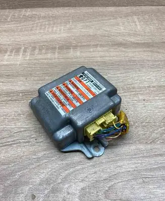 Suzuki Swift I Airbag control unit/module 3891064G1 152300220112V